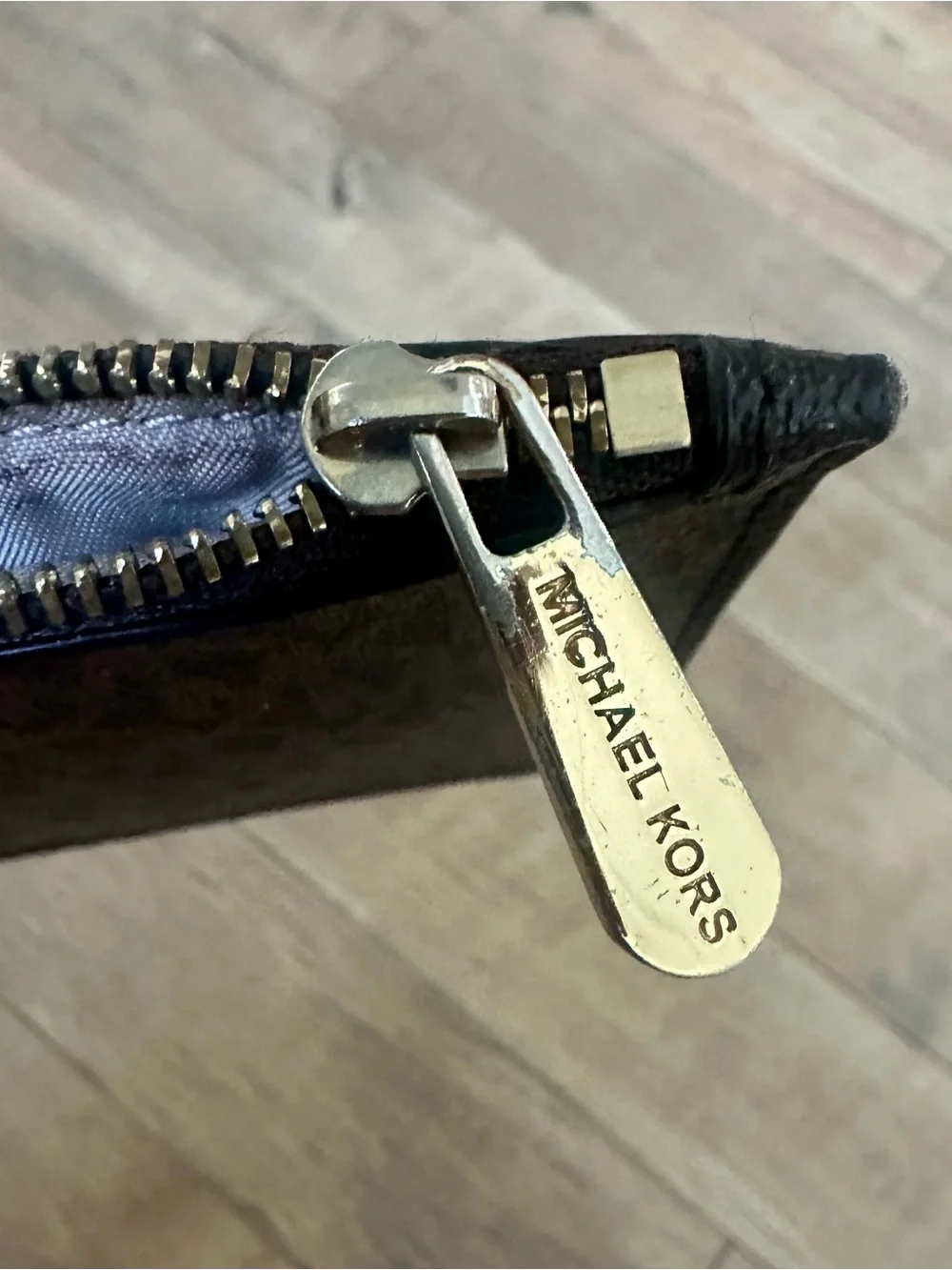 Michael Kors Jet Set Large Logo Clutch/Wristlet Brown/Tan Gold detachable strap